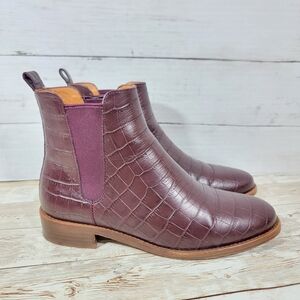 Sezane Low Henry Croc Embossed Burgundy Leather Chelsea Boots EU 37